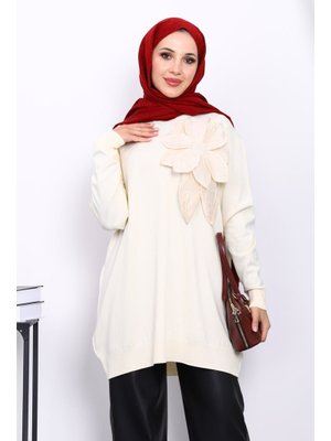Krem Soğuk İplik Çiçek Detaylı Triko Tunik Krem Soğuk İplik Çiçek Detaylı Triko Tunik