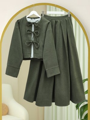 Haki Önü Bağcıklı Etekli Kaşe Takım