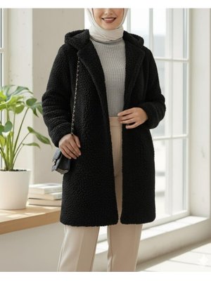 Siyah Kapüşonlu Düğmeli Astarlı Peluş Kaban