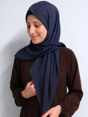 Desenli Denim Eşarp – 95x95 Cm, Kaymaz, Dört Mevsim Kullanıma Uygun Desenli Denim Eşarp – 95x95 Cm, Kaymaz, Dört Mevsim Kullanıma Uygun