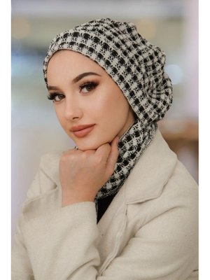 Siyah Beyaz Ekoseli Bere