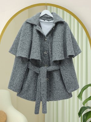 Gri Bolerolu Beli Kemerli Düğmeli Kaşe Kap