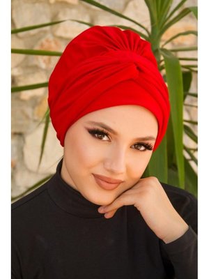 Kırmızı Burgu Detaylı Bone Kırmızı Burgu Detaylı Bone