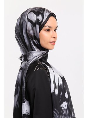 Antrasit Kelebek Desen Dora Saten Seri Şal Askısı İle Birlikte Antrasit Kelebek Desen Dora Saten Seri Şal Askısı İle Birlikte