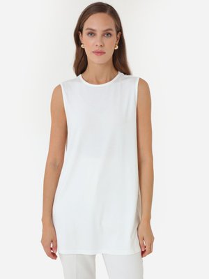 Krem Rahat Kalıp Bisiklet Yaka Kolsuz Uzun Tunik Krem Rahat Kalıp Bisiklet Yaka Kolsuz Uzun Tunik