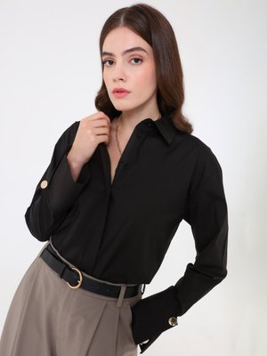 Siyah Geniş Manşetli Gizli Patlı Gömlek Siyah Geniş Manşetli Gizli Patlı Gömlek