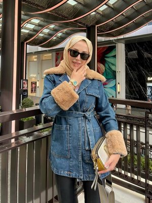 Kemerli Kürk Detaylı Kot Mavi Ceket