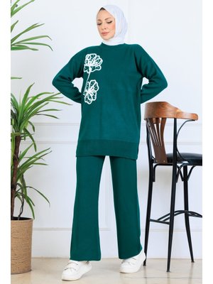 Zümrüt Yeşili Nakış İşleme Detaylı Triko Takım