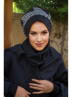 Siyah Beyaz Garnili Bere