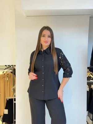 Siyah Büyük Beden Brodere V Yaka Aksesuarlı Bluz