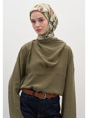 Soft Yeşil Flower Rain Desen Pamuklu Viskon Eşarp Soft Yeşil Flower Rain Desen Pamuklu Viskon Eşarp