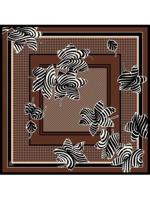 Kahverengi Çiçekli Desen İtalyan Şifon Seri Eşarp Askısı İle Birlikte 90x90 Cm