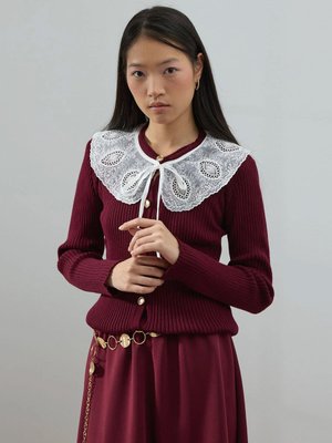 Bordo Beyaz Yakalı Triko Hırka