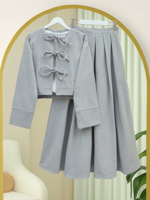 Gri Önü Bağcıklı Etekli Kaşe Takım