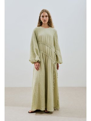 Yeşil Büzgü Bağlamalı Dokulu Elbise