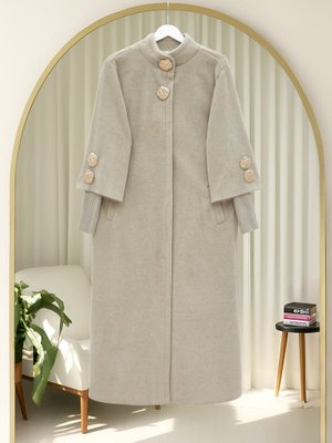 Bej Gold Broşlu Gizli Çıtçıt Düğmeli Cepli Astarlı Kaşe Kap