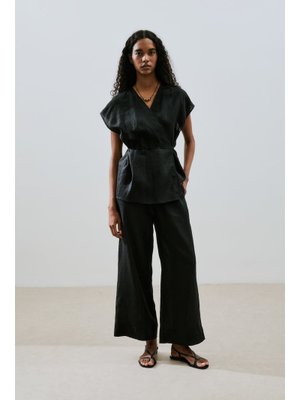 Siyah Keten Kolsuz Bluz