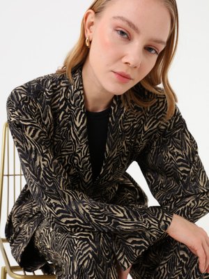 Exclusive Saten Kumaşlı Desenli Bağcıklı Takım Siyah Leopar Desen