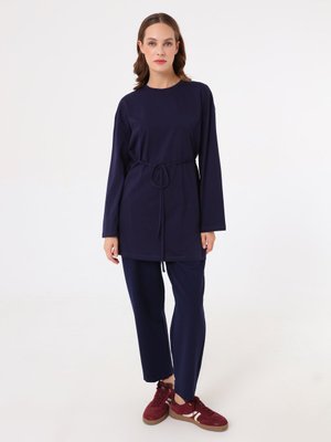 Lacivert Belden Bağlamalı Modern Kesim Tunik