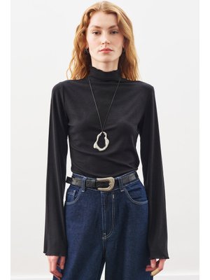Siyah Balıkçı Yaka Bluz