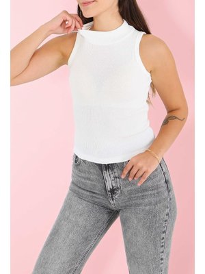 Beyaz Sıfır Kol Kaşkorse Crop