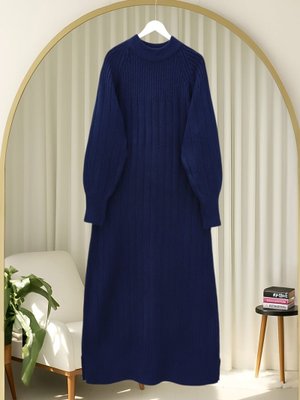 Laci Fitilli Yırtmaçlı Uzun Triko Elbise