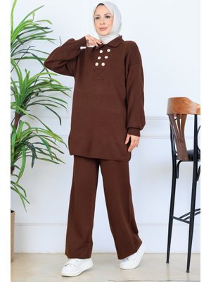 Kahverengi Düğme Detaylı Triko Takım