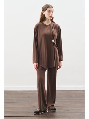 Kahverengi Düğüm Tasarımlı Pantolonlu Takım