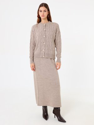 Vizon Saç Örgü Desenli Hırka & Etek Triko Takım