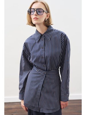Lacivert Çizgili Bağlama Aksesuarlı Gömlek