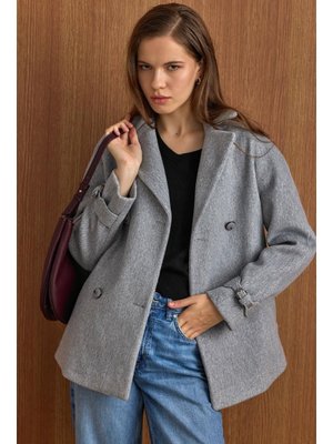 Açık Gri Pelerin Ve Kol Patı Detaylı Kruvaze Kısa Kaban