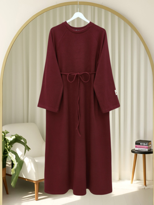 Bordo Beli Bağlamalı Yuvarlak Yaka Selanik Elbise