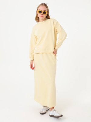 Açık Sarı Basic Sweatshirt & Uzun Etek İkili Takım