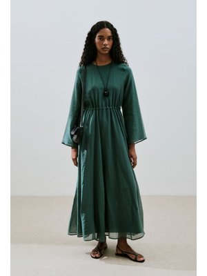 Yeşil Beli Ayarlamalı Uzun Elbise