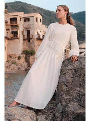 Ekru Büzgü Bağlamalı Dokulu Elbise