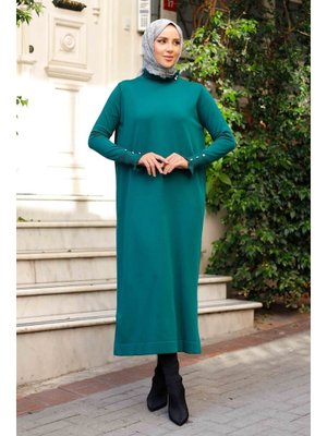 Merserize Yakası Taş Detaylı Fırfırlı Triko Elbise