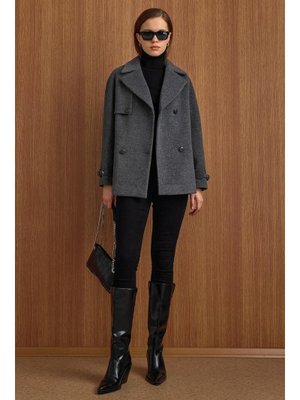 Koyu Gri Pelerin Ve Kol Patı Detaylı Kruvaze Kısa Kaban