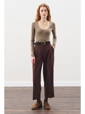 Acı Kahve Pile Detaylı Düz Kesim Pantolon