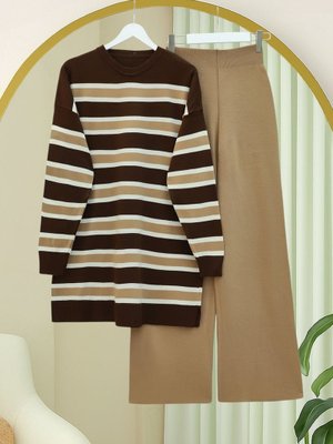 Vizon Yuvarlak Yaka Renkli Çizgili Salaş Triko Takım