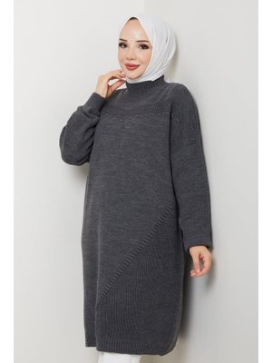 Yarım Balıkçı Yaka Örgü Detaylı Triko Tunik