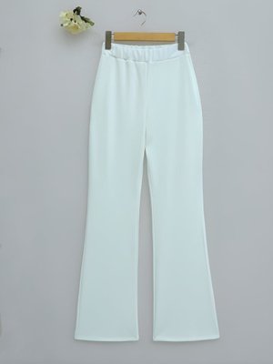 Beyaz İthal Kumaş İspanyol Paça Pantolon