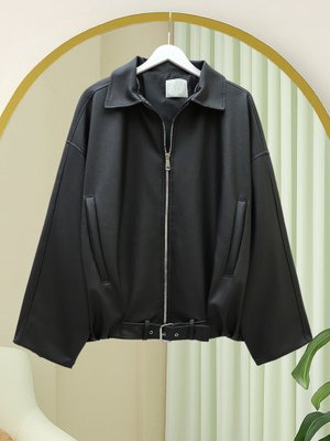Siyah İçi Astarlı Beli Kat Detaylı Kemerli Deri Ceket