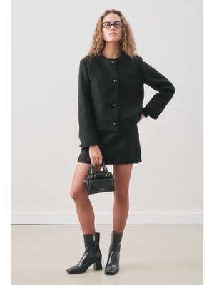 Siyah Bukle Kumaş Kısa Ceket