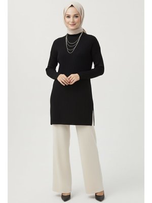 Siyah Sıyah İnterlok Yırtmaçlı Tunik