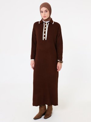 Kahverengi Gold Düğme Detaylı Triko Elbise
