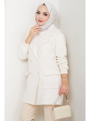 Beyaz Kapak Cepli Düğmeli Yelek