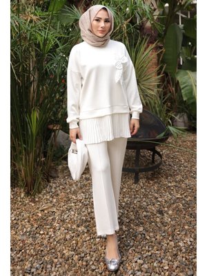 Ekru Etek Ucu Pileli Tunik Pantolonlu Takım