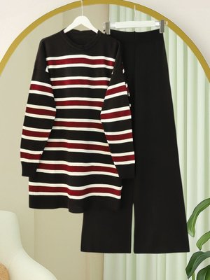 Siyah Yuvarlak Yaka Renkli Çizgili Salaş Triko Takım