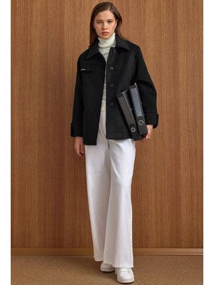 Siyah Gömlek Yaka Kuşak Detaylı Oversize Kısa Kaban