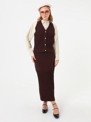 Acı Kahve Düğme Detaylı Triko İkili Takım